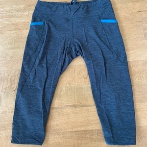Patagonia lightweight "Diversifly" capris with side pockets, xs, EUC